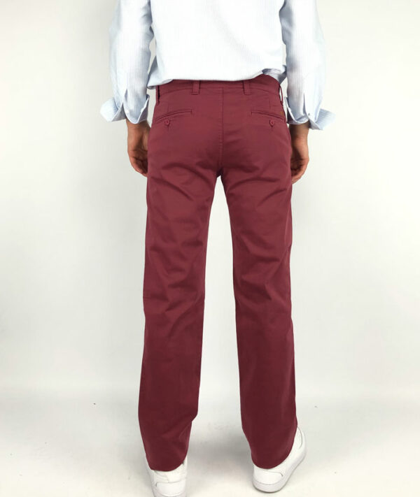 chinos burdeos de hombre 597 22