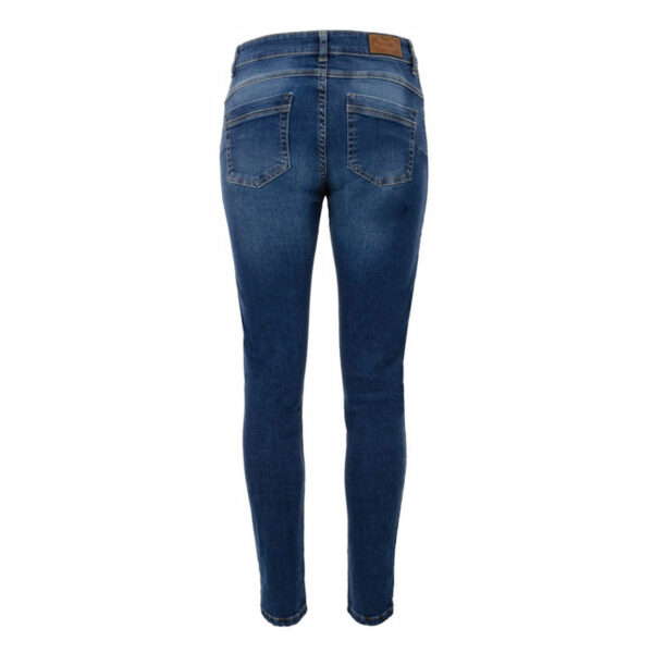 Los Jeans de mujer DARINA  con lavado Used son los mas confortables gracias a su tejido superelástico de alta calidad y durabilidad. Jeans de mujer 5 bolsillos con botón y cremallera YKK de alta resistencia. Skinny. Diseñado y fabricado completamente en España. Envío gratuito a Península y Baleares. Envío gratuito a partir de 200€ a todas las zonas y países. Envío en: Península 24h /48h – Canarias y resto de países de 48h a 7 días        (Tiempo de preparación máximo 72h)